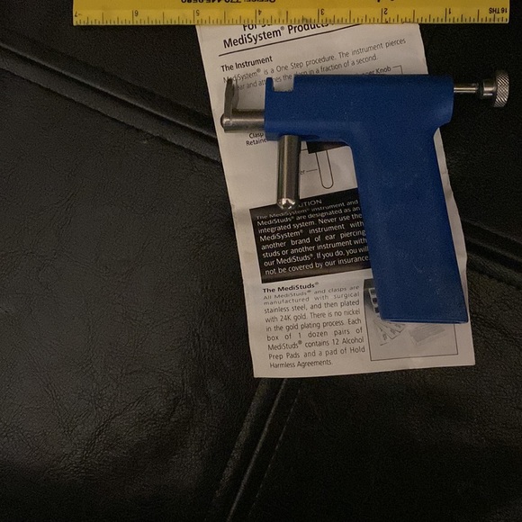 Vintage MediSystem stainless steel Ear Piercing instrument gun - Picture 6 of 6